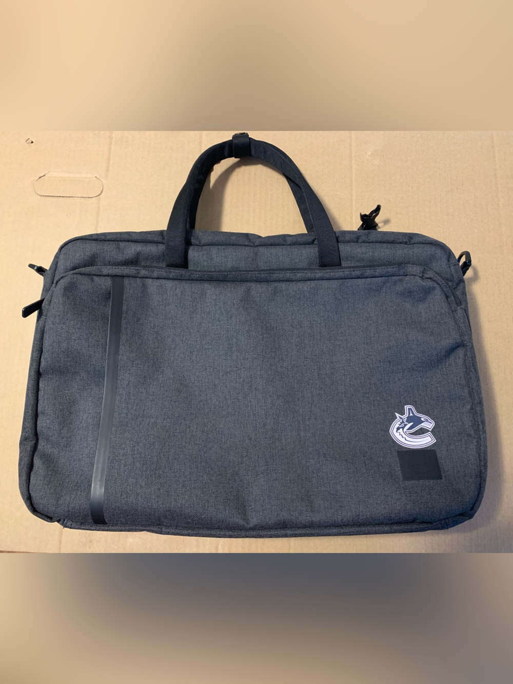 🎒 Herschel Bowen Vancouver Canucks Convertible Travel Duffle Laptop Tech Bag